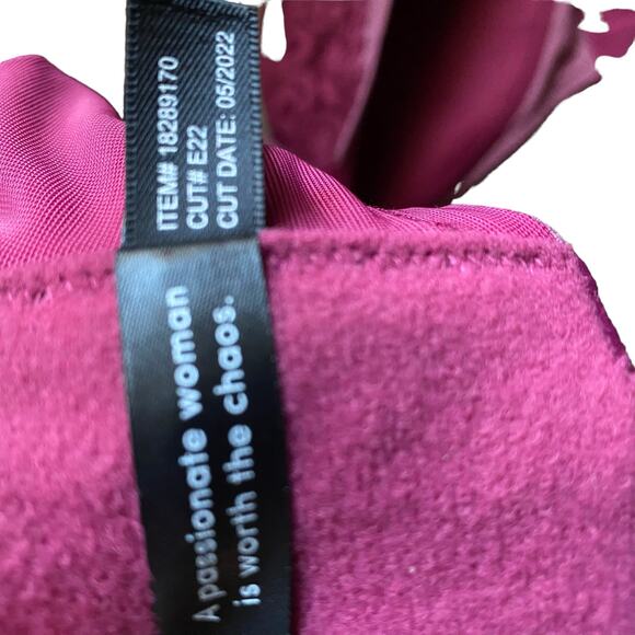 Torrid Curve Dream Wire-Free Plunge 360 Back Smoothing Burgundy Lace Bra NEW - Picture 8 of 8